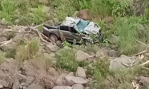 Ô tô lao xuống vực, 2 giáo viên trường tiểu học tử vong